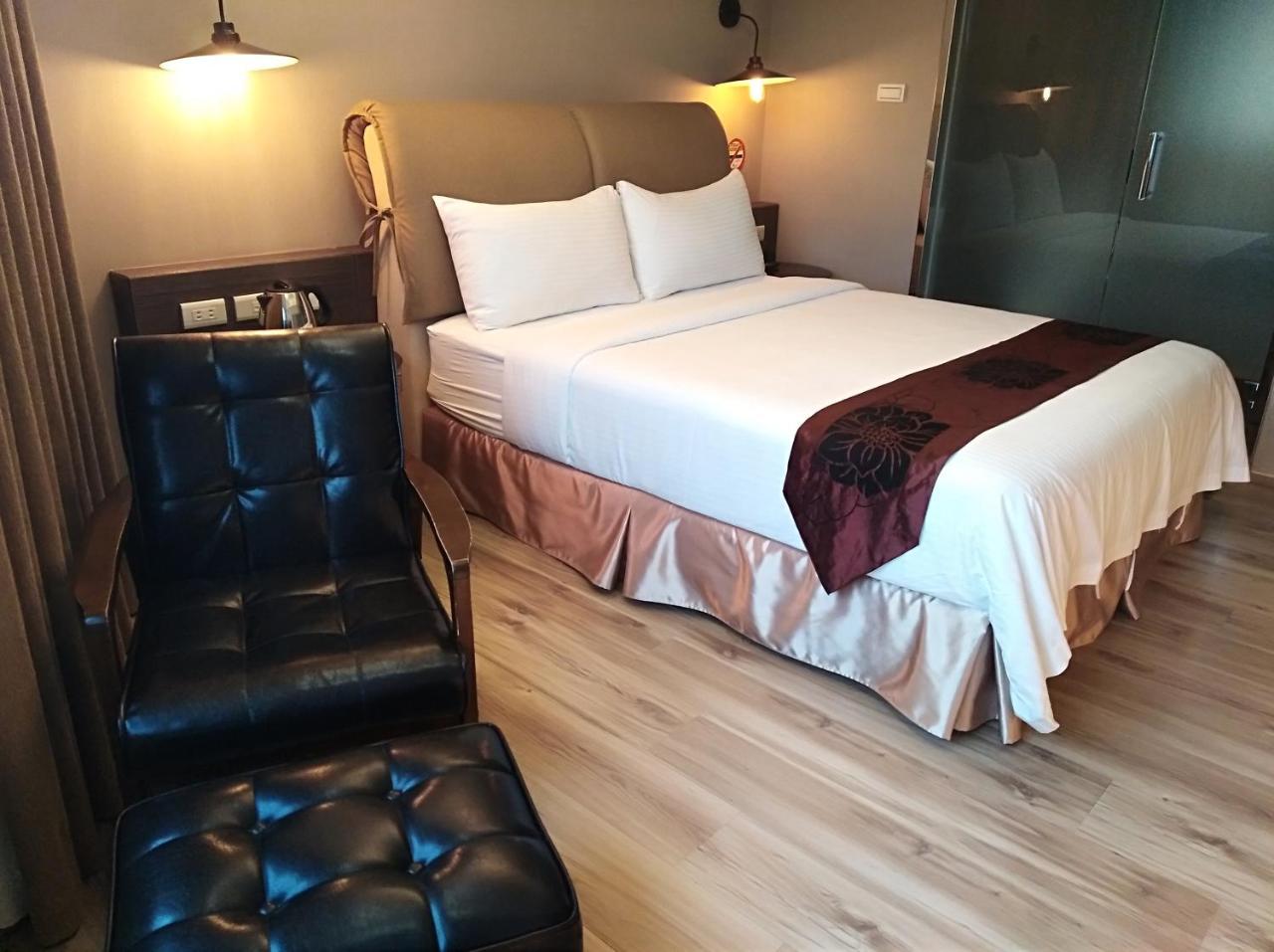 Open Room Hotel Tansuj Kültér fotó